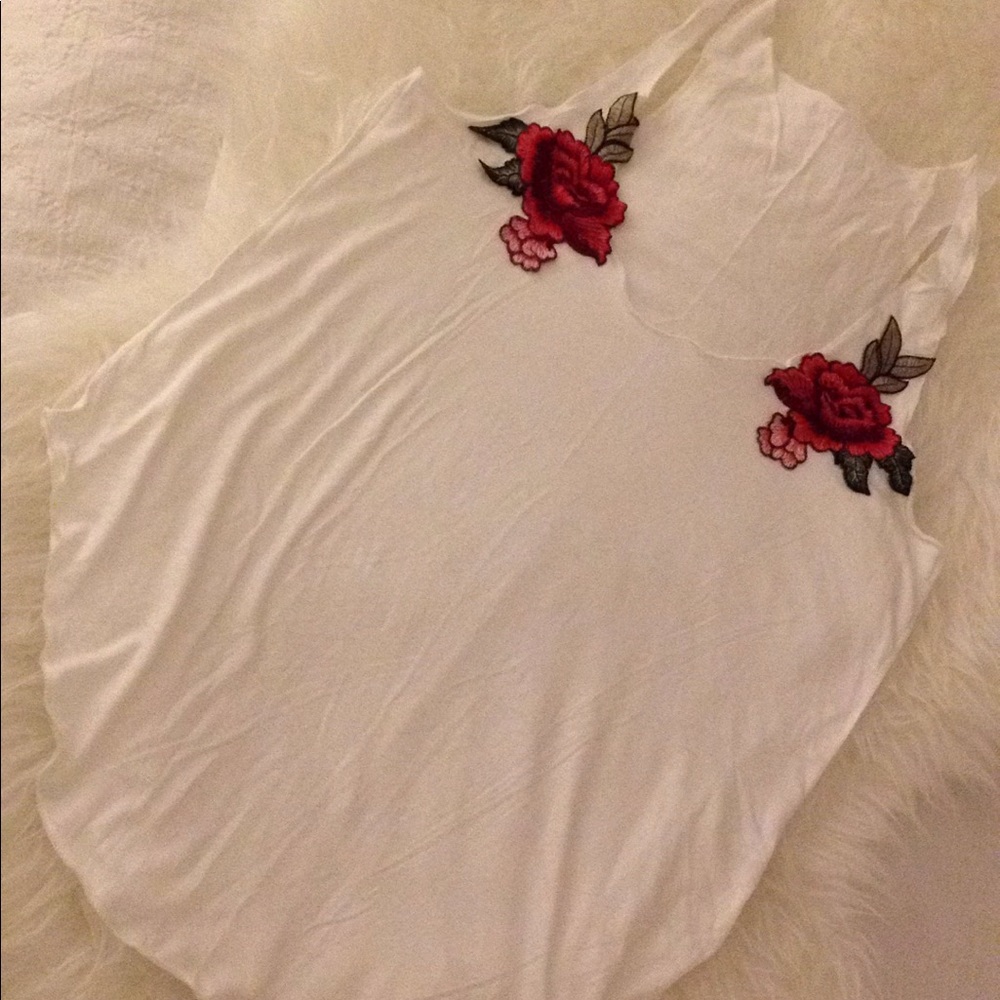 Flirty & Girly Embroided Tank! - Picture 2 of 8